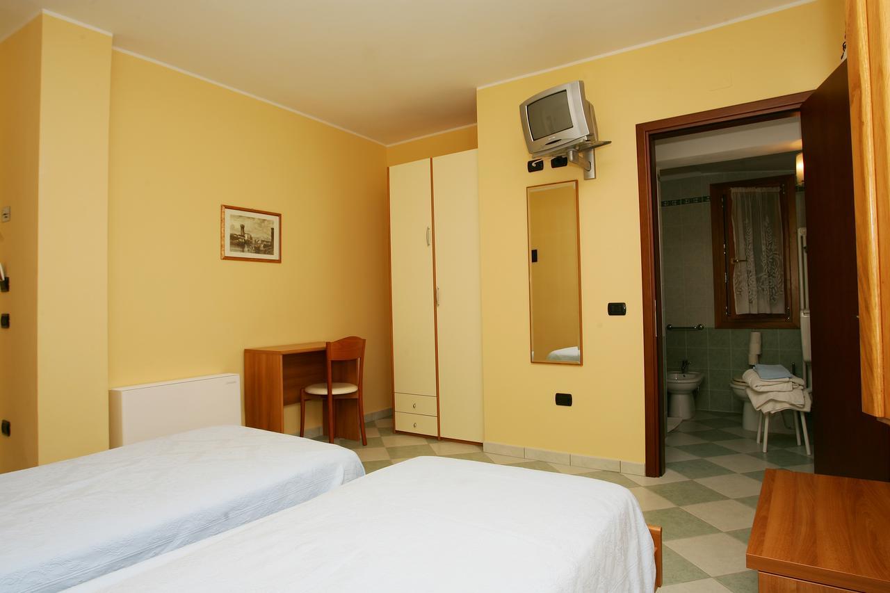 Ristorante Albergo Al Capitello Megliadino San Vitale Kültér fotó