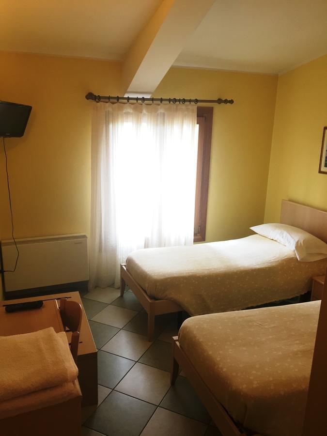 Ristorante Albergo Al Capitello Megliadino San Vitale Kültér fotó