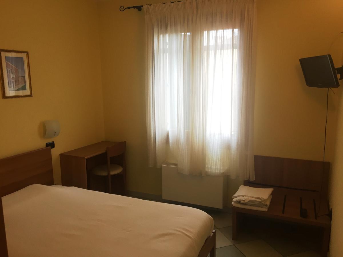 Ristorante Albergo Al Capitello Megliadino San Vitale Kültér fotó